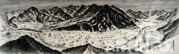 이호신, '환도산성의 겨울'. 한지에 수묵, 278.5 × 900cm, 1999.(사진=이화여자대학교박물관)