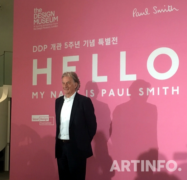 8일 '헬로, 마이 네임 이즈 폴 스미스(HELLO, MY NAME IS PAUL SMITH)전' 을 설명하기 위해 한국을 찾은 패션 디자이너 폴 스미스'.(사진=이예진 기자)