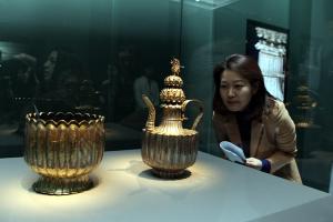 한국 미술의 화려한 면모...삼성미술관 리움 ‘금은보화’